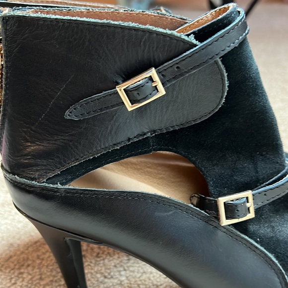 Vintage Booties - Picture 4 of 9